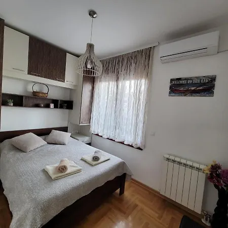 Iris * Belgrade